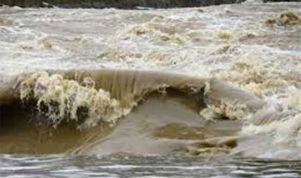 दोलखा, सिन्धुपाल्चोक, सोलुखुम्बु र प्युठानका नदी खोलामा बाढीको जोखिम